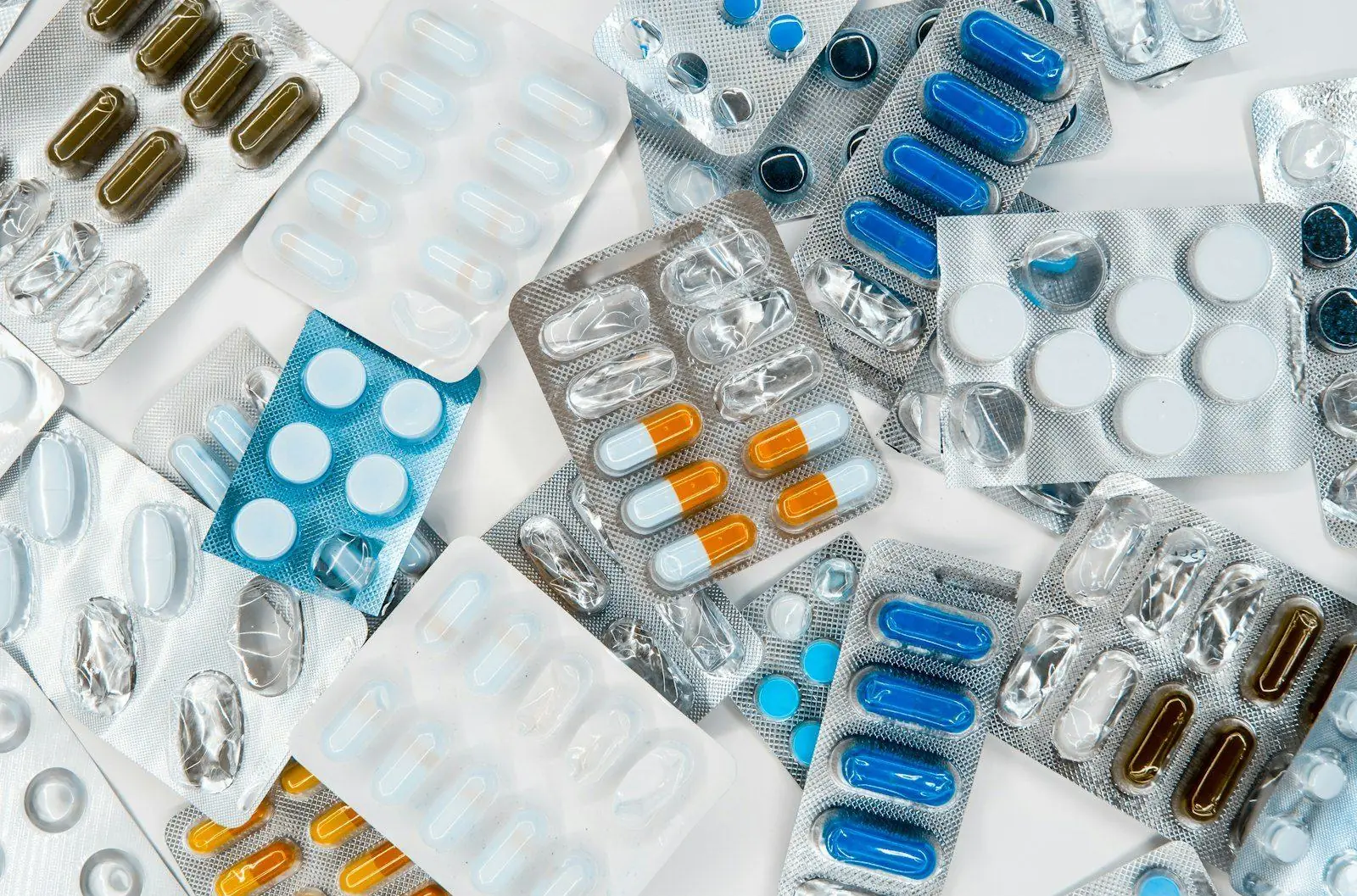 Pharmaceutical blister packs at unit level